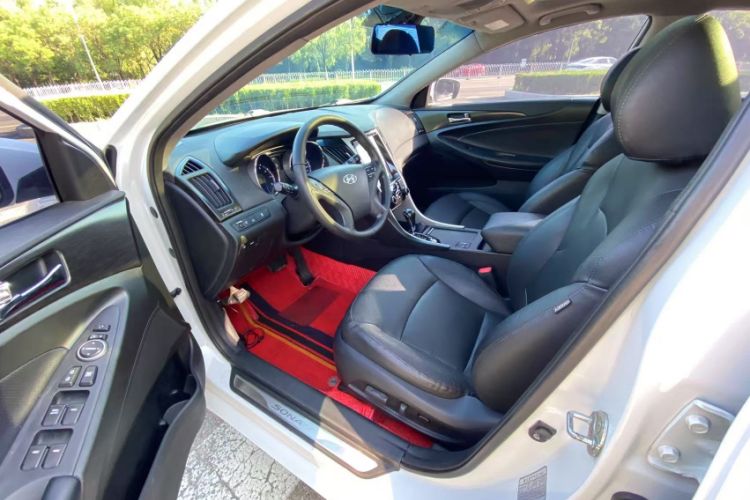 Used Hyundai Sonata 2013 2.4L Automatic Luxury Version China IV Standard
