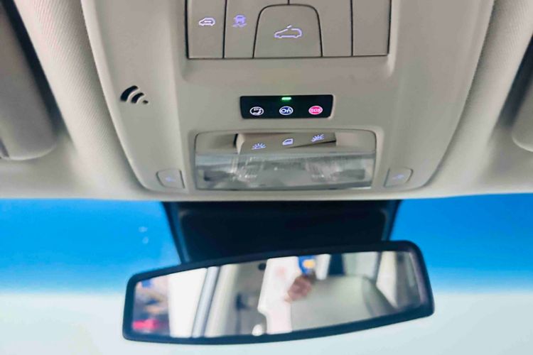 Used Buick GL8 2020 Land Business Class 652T Luxury Model
