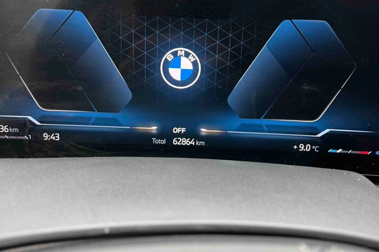 Used BMW X7 2023 xDrive40i Luxury Package with Leading Features