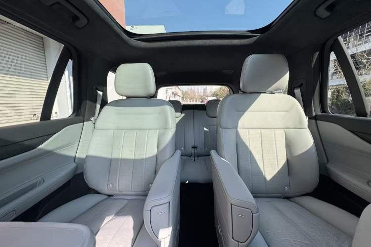 Used Nio ES8 2024 75 kWh
