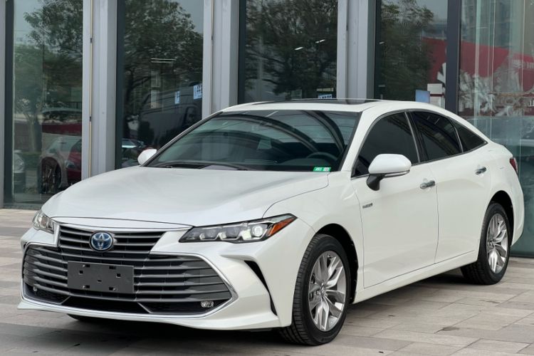 Used Toyota Avalon 2019 Dual-Engine 2.5L Luxury Edition China VI Standard