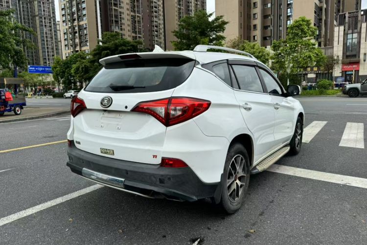 Used BYD Song 2017 Gaishi Upgrade Edition 1.5TI Manual Elite Model