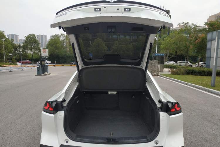 Used  SL03 2022 515 Pure Electric Version
