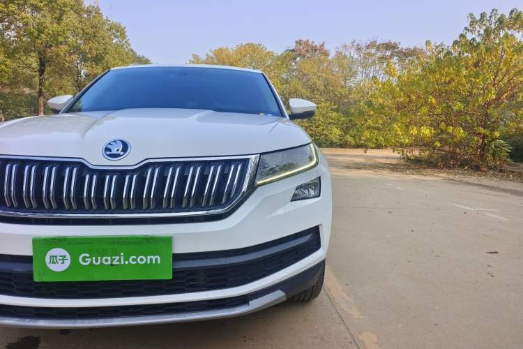 Used Skoda Kodiaq 2018 Facelifted TSI330 5-Seater Two-Wheel-Drive Luxury Enjoyment Edition
