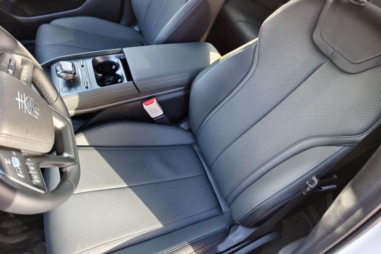 Used BYD Qin L 2025 DM-i Smart Drive 80KM Leading Model