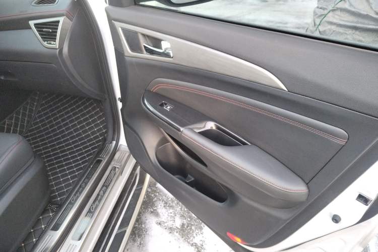 Used Changan CS75 2017 Shangkui Edition 1.5T Automatic Fengxiang Model