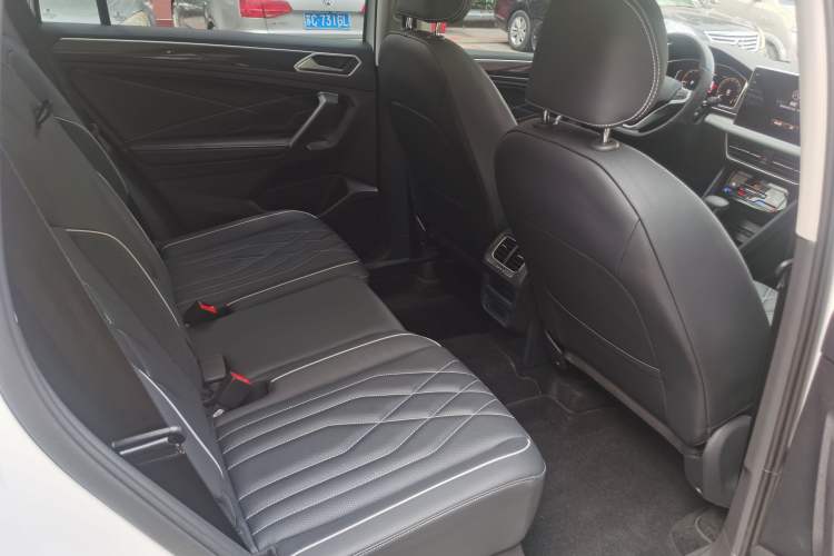 Used Volkswagen Tiguan L 2024 300TSI Automatic Two-Wheel Drive Smart Edition
