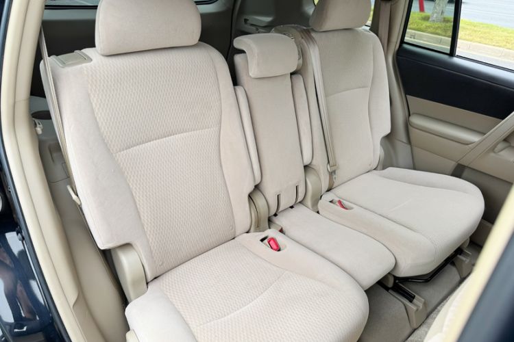 Used Toyota Highlander 2012 2.7L 2WD 5-Seater Elite Edition
