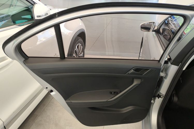 Used Volkswagen Jetta 2015 Value Edition 1.6L Automatic Fashion Version
