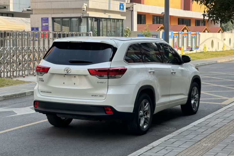 Used Toyota Highlander 2018 2.0T Four-Wheel Drive Luxury Version 7 Seats China VI Standard