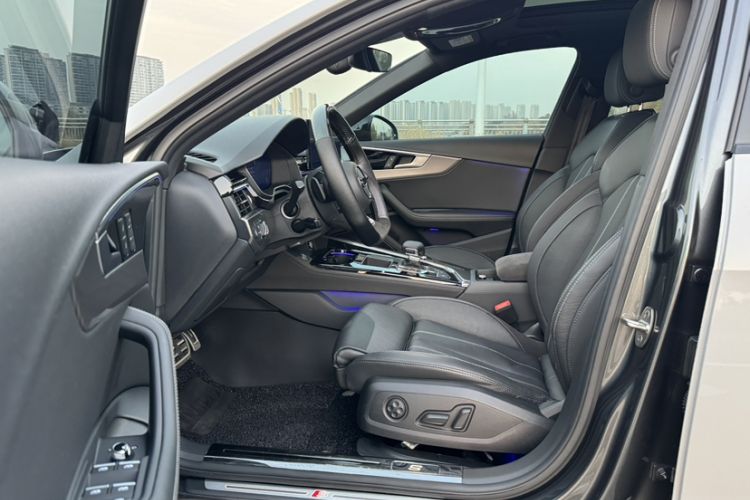 Used Audi A4L 2023 40 TFSI quattro Luxury Dynamic Edition
