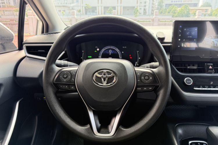 Used Toyota Corolla 2024 1.8L Smart Electric Hybrid Dual-Engine Pioneer Edition
