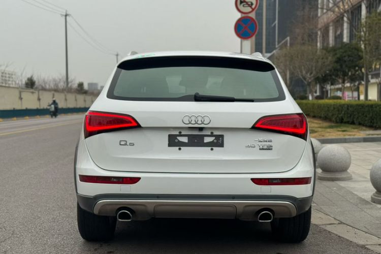 Used Audi Q5 2017 Plus 40 TFSI Technology Model
