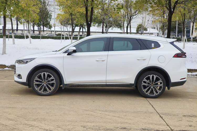 Used BYD Tang 2018 2.0T Automatic SmartConnect Prestige 7-Seater China V Standard