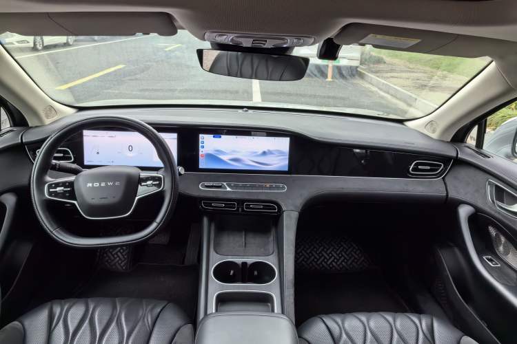 Used Roewe D7 2023 DMH 125km Flagship Edition
