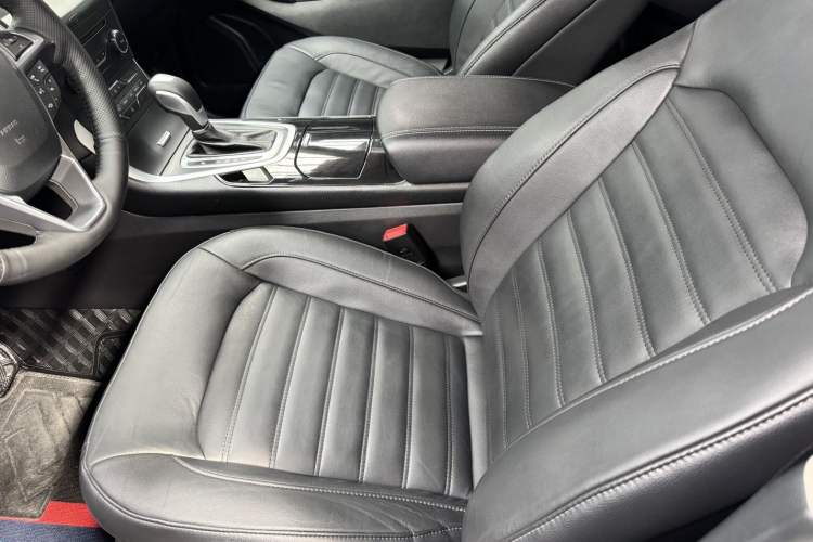 Used Ford Edge 2018 EcoBoost 245 Four-Wheel Drive Titanium 7-Seater
