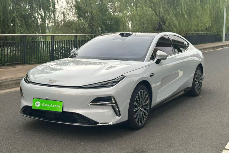 Used  Galaxy 8 2025 130km EM-P Starship Edition
