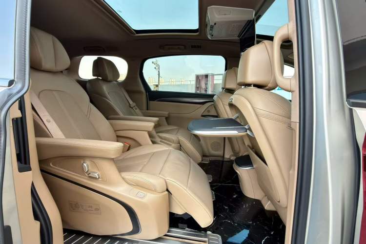 Used Buick GL8 2021 ES Landtrek 653T Luxury Model
