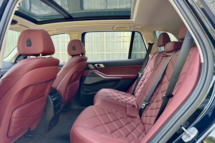 Used BMW X5 2022 Restyled xDrive 30Li Luxury Version M Sport Package
