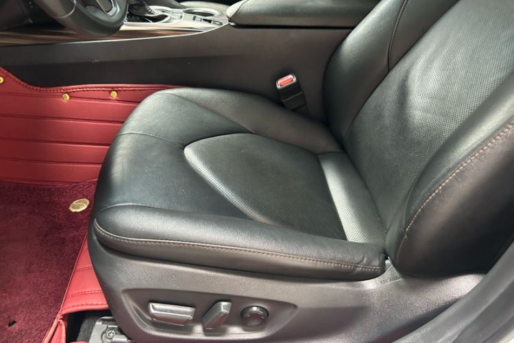 Used Toyota Camry 2019 Revised Version 2.0G Luxury Edition
