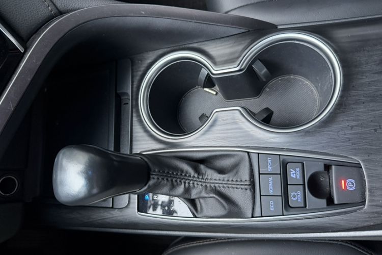 Used Toyota Camry 2021 Dual-Motor 2.5 HGVP Leading Edition
