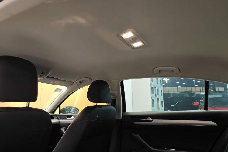 Used Volkswagen Magotan 2019 280TSI DSG Comfort Model China VI Standard
