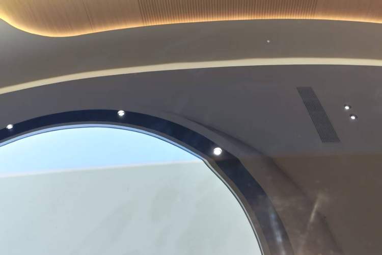 Used Denza D9 2022 EV 600 Four-Wheel Drive Prestige Model