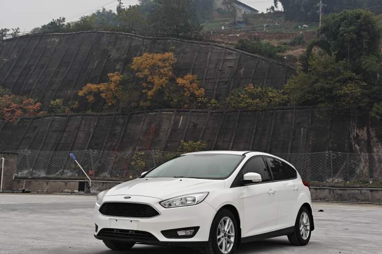 Used Ford Focus 2018 Hatchback Classic 1.6L Automatic Trendy SmartDrive Edition