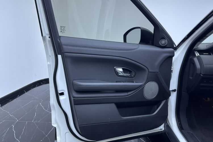 Used Land Rover Range Rover Evoque 2018 240PS PURE Style Edition