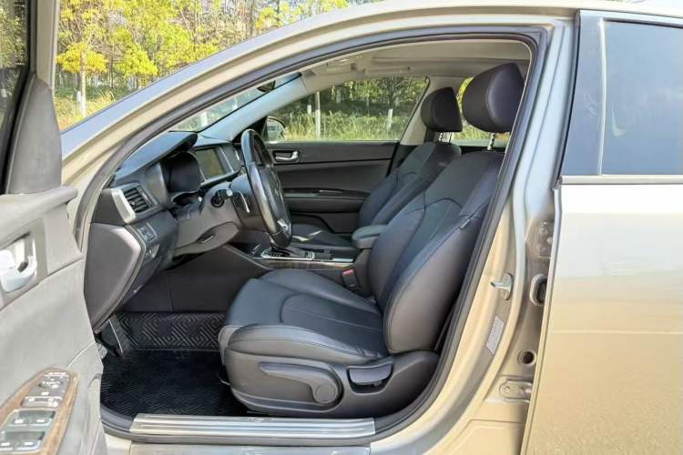 Used Kia K5 2016 1.6T Automatic LUX
