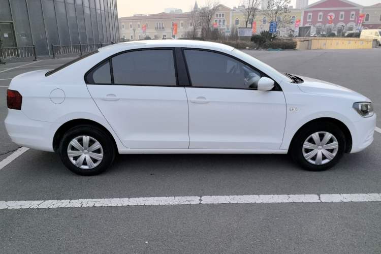 Used Volkswagen Jetta 2015 Value Edition 1.6L Manual Fashionable Style
