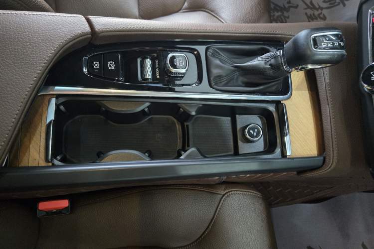 Used Volvo S90 2020 T5 Zhiyi Luxury Edition
