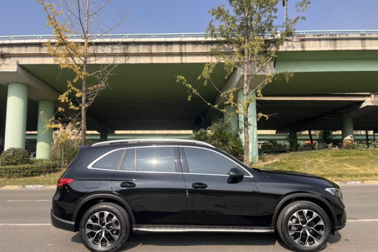 Used Mercedes-Benz GLC 2023 GLC 260 L 4MATIC Dynamic Edition 5-seater
