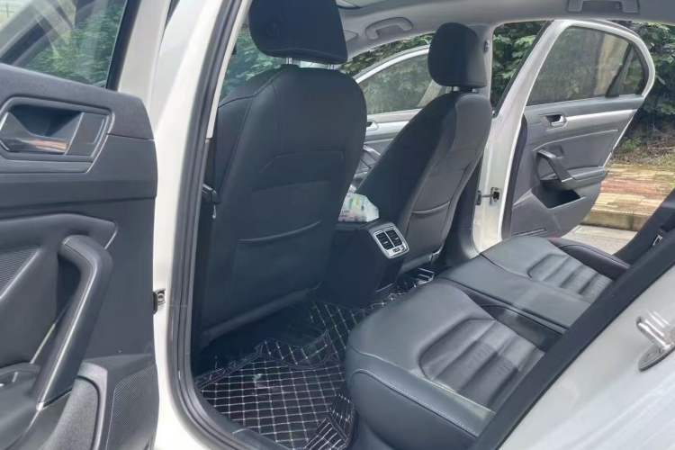 Used Volkswagen Lamando 2018 280TSI DSG Comfort Edition
