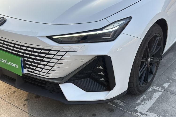 Used Changan UNI-V 2022 1.5T Prestige Version
