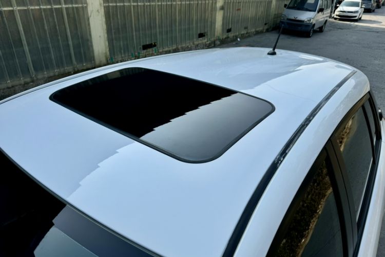 Used Toyota YARiS L 2016 Revised Version 1.5G CVT with Dynamic Sunroof
