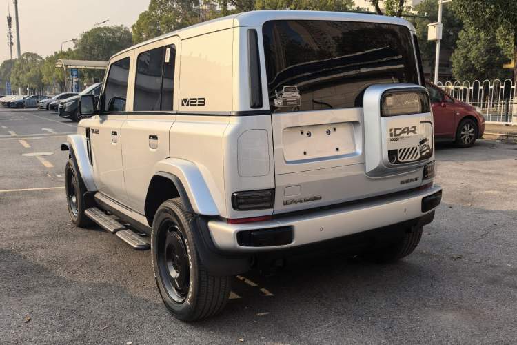 Used  V23 2025 401 Two-Wheel Drive Advanced Edition
