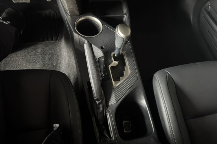 Used Toyota RAV4 2015 2.5L Automatic 4x4 Elite Edition
