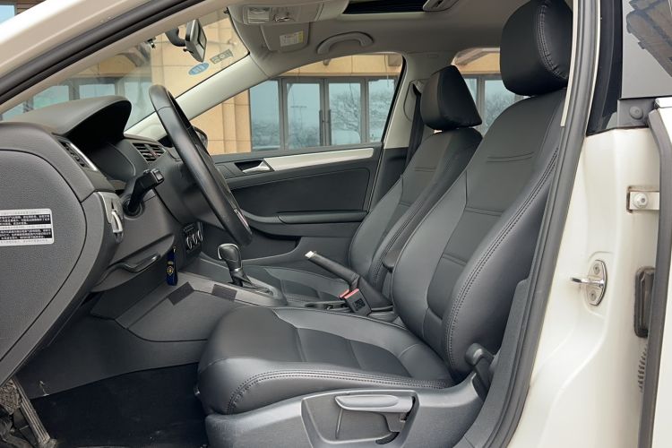 Used Volkswagen Sagitar 2014 Revised Version 1.6L Automatic Comfort Edition