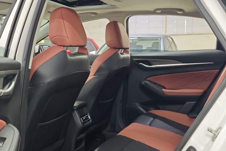 Used Changan Eado 2023 Changan Edition PLUS Blue Whale NE 1.4T GDI DCT Prestige Version
