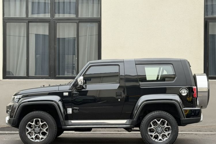 Used  BJ40 2020 2.0T Automatic Four-Wheel Drive Tribute Edition 2020 Xieke Version
