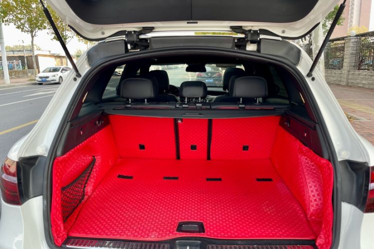 Used Mercedes-Benz GLC 2018 Facelift GLC 260 4MATIC Luxury Edition
