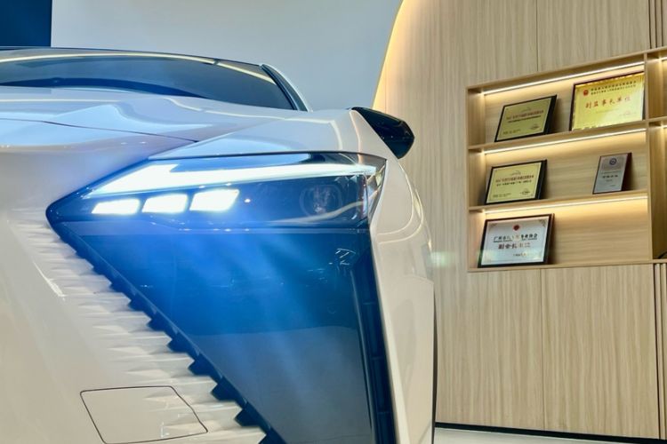 Used Lexus RZ 2023 450e All-Wheel Drive Luxury Edition
