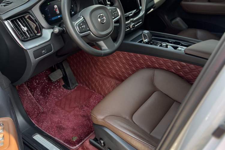 Used Volvo XC60 2024 B5 4x4 Smart Luxury Edition