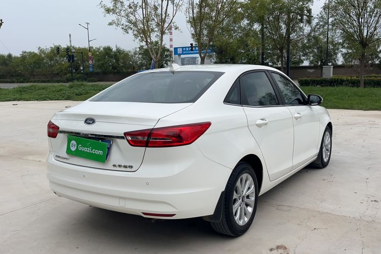 Used Ford Escort 2015 1.5L Automatic Fashion Model
