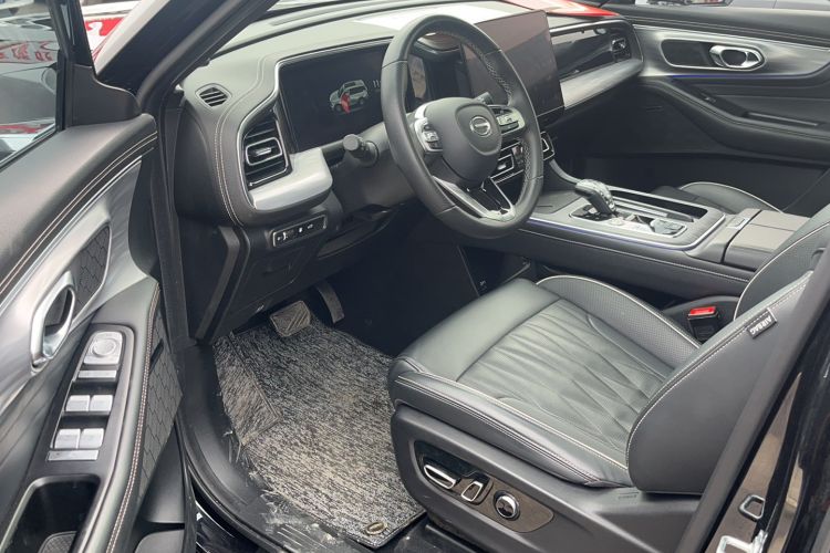 Used GAC Trumpchi GS8 2022 Linghang Series 2.0 TGDI Two-Wheel-Drive Luxury Smart Connectivity Version (7 Seats)
