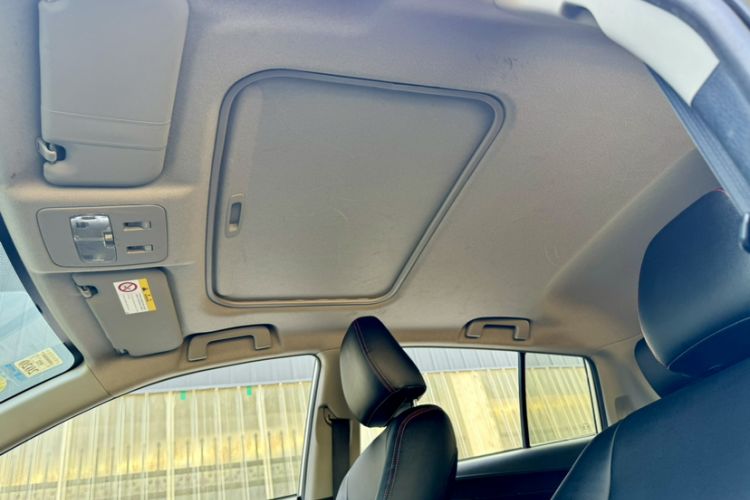 Used Toyota YARiS L 2016 Revised Version 1.5G CVT with Dynamic Sunroof
