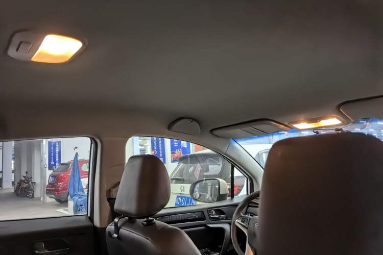 Used  Refine S3 2017 1.5L Manual Luxury Smart Model
