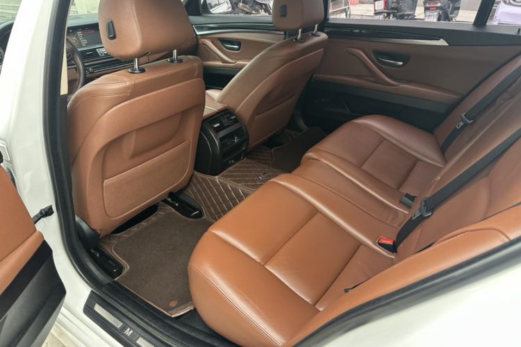 Used BMW 5 Series 2014 520Li Elegant Model
