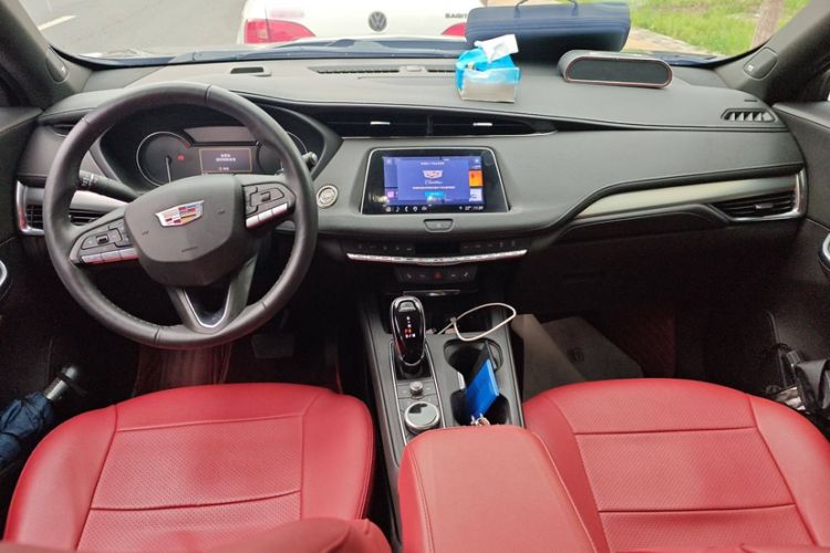 Used Cadillac XT4 2022 28T Two-Wheel-Drive Luxury Version
